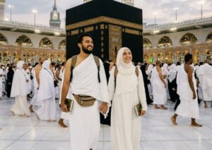 Pasangan muda umroh bersama